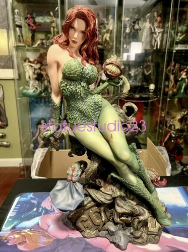 Sideshow poison ivy statue - ivy,