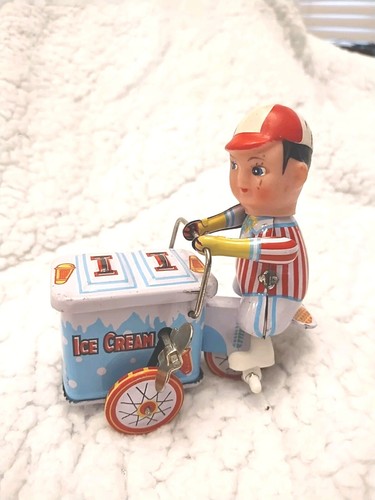 Vintage retro tin - vintage, litho