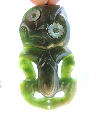 Nephrite maori greenstone - maori,