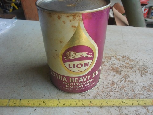 Vintage full quart - quart, lion