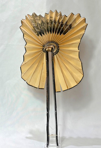 Vtg creme paper cockade fan - creme,