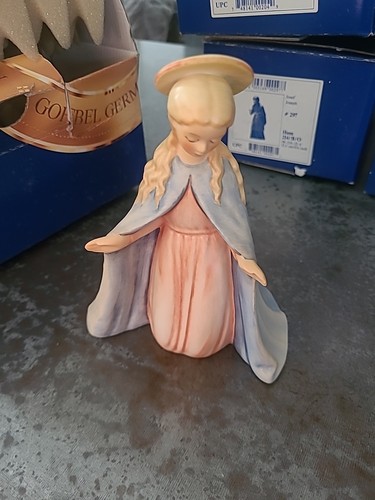 Hummel figurines set with - set,