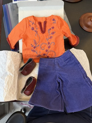 American girl doll - , julie