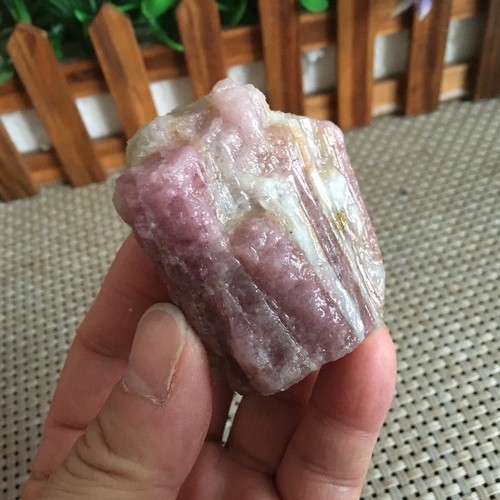 125g rose tourmaline - tourmaline, rutilated