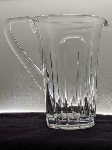 Louis crystal pitcher guc - st.,