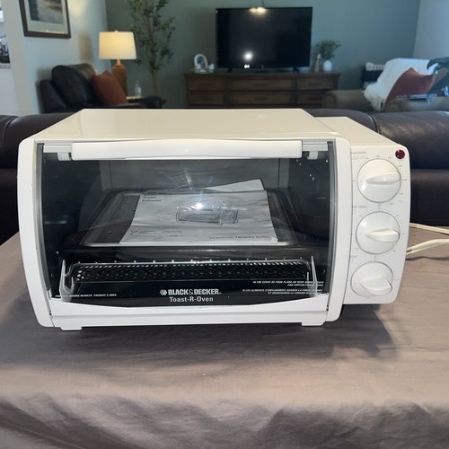 Black decker toast - &,