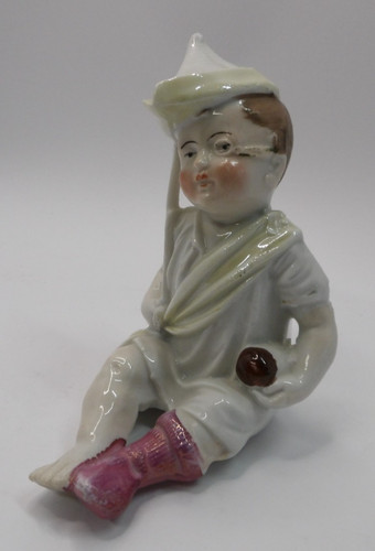 Vintage piano baby hand - piano,