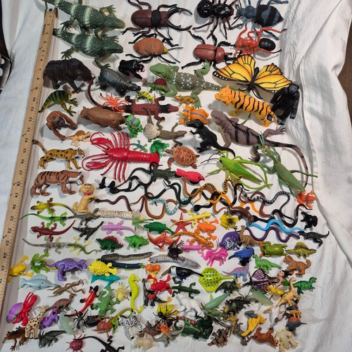 Lot toy animals - toy, ltd