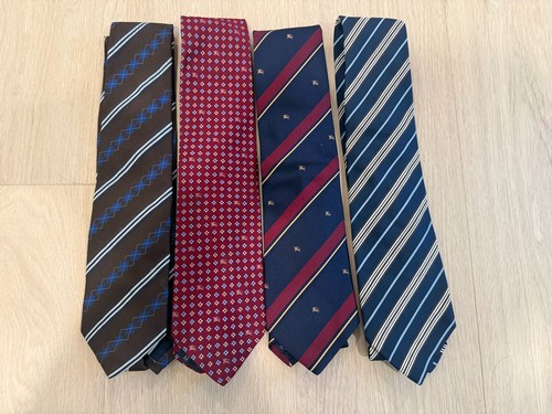 Set burberry silk - of, 4