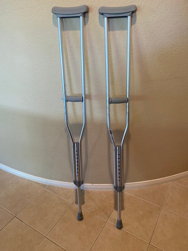 Aluminum crutches adjustable - aluminum,