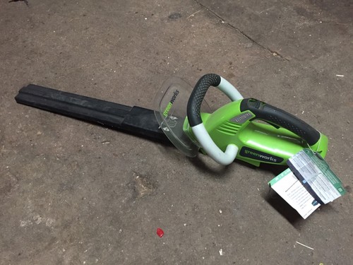 Greenworks 20v hedge - 22",