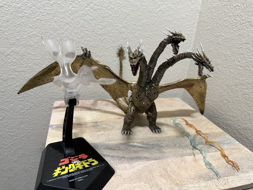 Custom monsterarts king - custom,