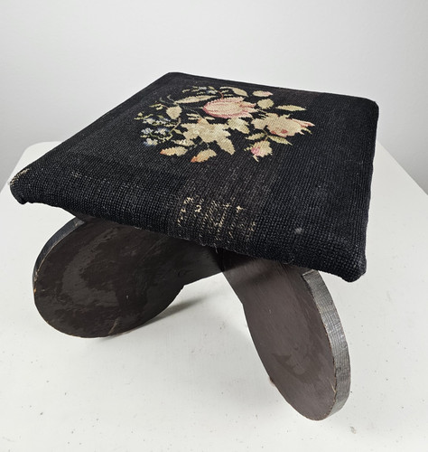Vtg floral needlepoint foot - needlepoint,