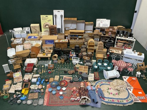 Huge lot vintage dollhouse - vintage,