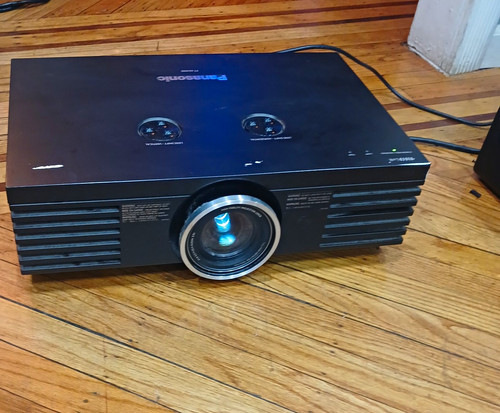 Panasonic ae4000u 1080p lcd - panasonic,