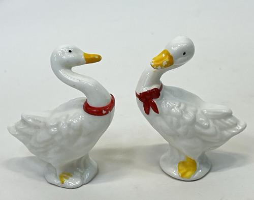 Vintage taiwan white - vintage,