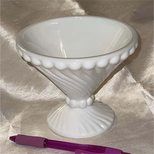 Vintage westmoreland swirl and - vintage,