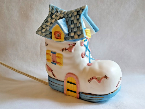 Night light ceramic old lady - old,