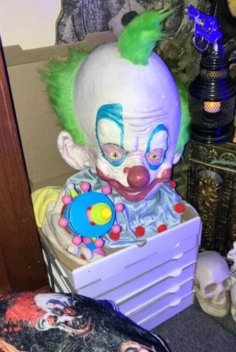 Killer klowns from - klowns,