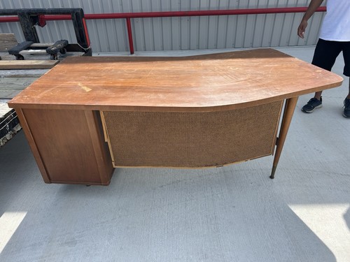Brown medium wood executive - brown,