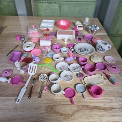 Vintage barbie dollhouse - barbie,