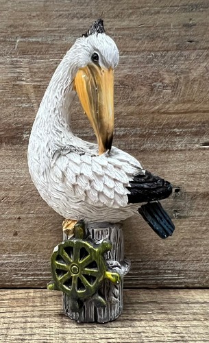 Pelican resin figurine - resin, x