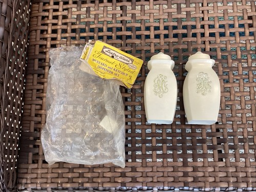 Vintage lustro ware plastic - lustro-ware,