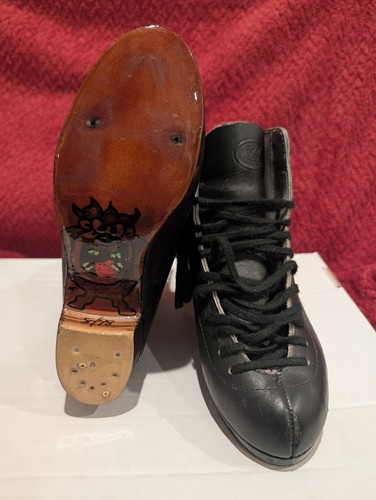 Black riedell figure skate - black,