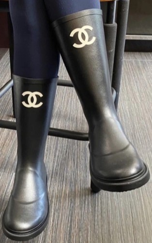 Chanel black caoutchouc - chanel,
