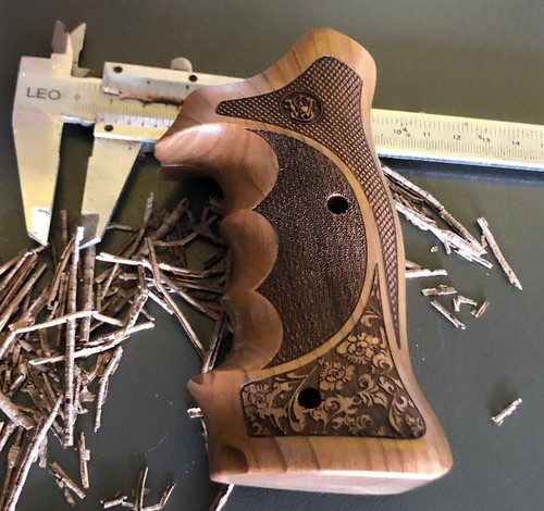 Smith wesson walnut wood - wesson,