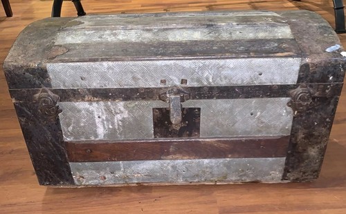 Antique camel top steamer - camel,