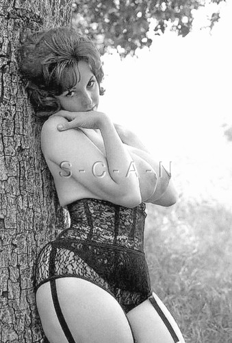 Real photo nude super - b/w, photo-
