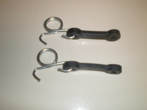 Tractor bagger latch - bagger, set