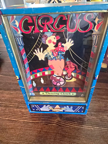 Circus dancing clown shadow - clown,