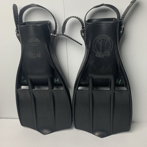 Aqua lung divers rocket - u.s.,