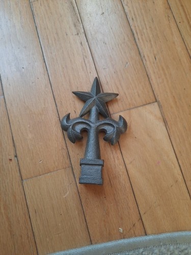 Fleur lis finial cast iron - finial,