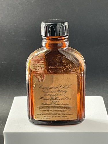 Vtg hiram walker canadian club - canadian,