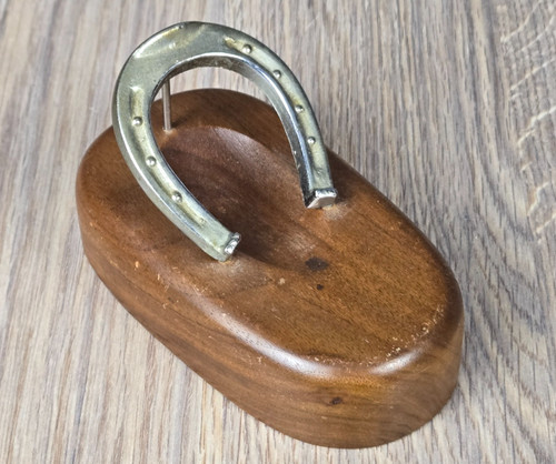 Duk horse shoe - it,