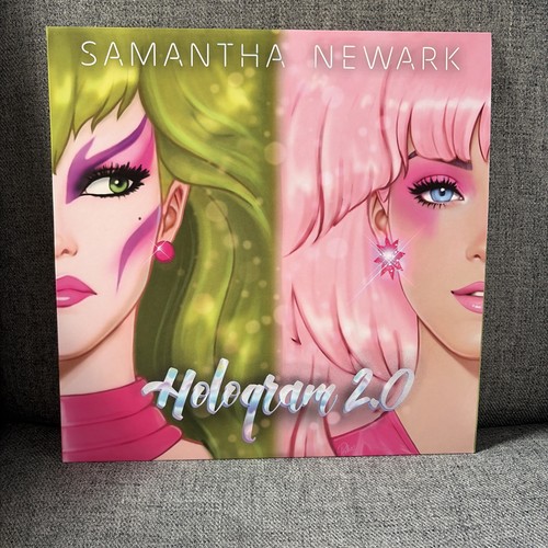 Autographed hologram 0 - "hologram, 2.0"