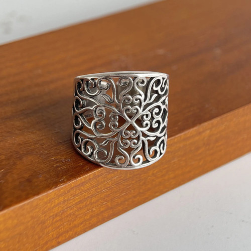 Gorgeous 925 sterling silver - gorgeous,