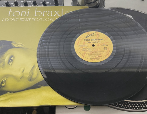Toni braxton love me - i,