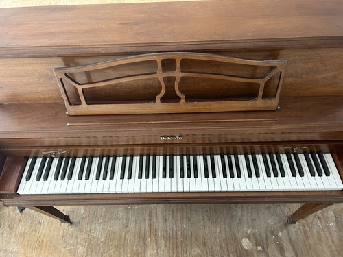 Baldwin upright piano used - baldwin,