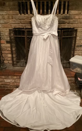Stunning ivory wedding dress - ivory,