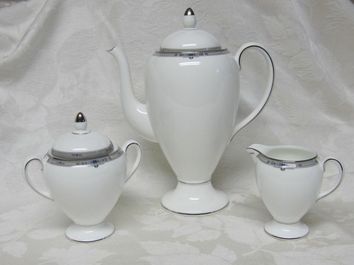 Wedgwood amherst platinum trim - wedgwood,