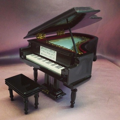 Wooden baby grand piano - grand, 5"