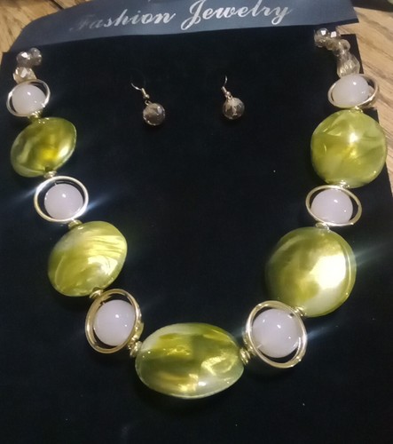 Acrylic crystal greenish gold - crystal,