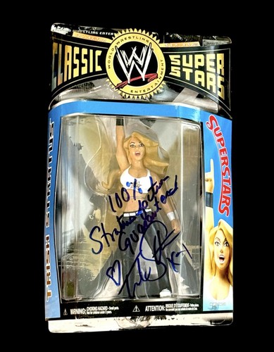 Wwe trish stratus signed - wwe,