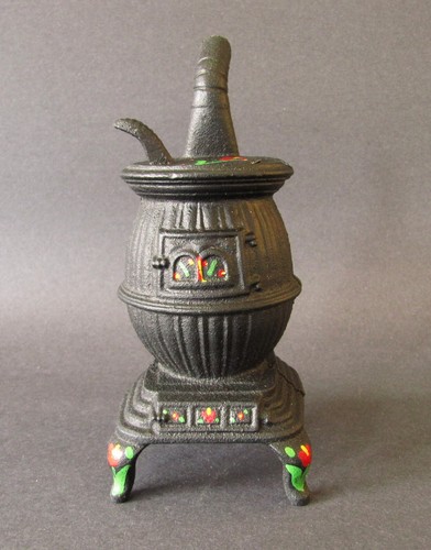 Vintage miniature cast iron - miniature,