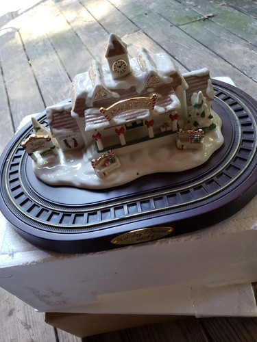 Avon holiday express porcelain - holiday,