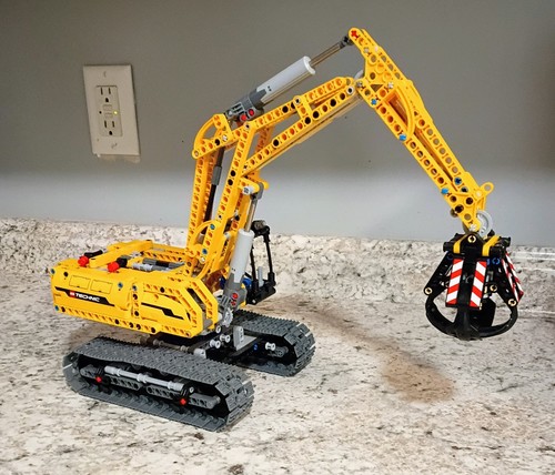 Lego technic excavator 42006 - excavator,